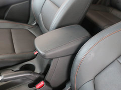 2015款 2.0L 自动 四驱尊贵型 GLX 5座
