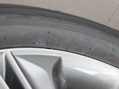 2015款 2.0L 自动 四驱尊贵型 GLX 5座