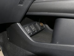 2015款 1.8L 手动 两驱精英型 5座