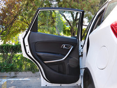 2015款 2.0L 自动 舒适周年纪念版 5座