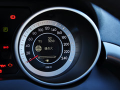 2015款 2.0L 自动 舒适周年纪念版 5座