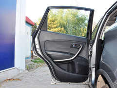 2015款 2.0L 自动 豪华型 5座