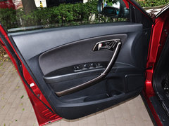 2015款 2.0L 自动 舒适型 5座
