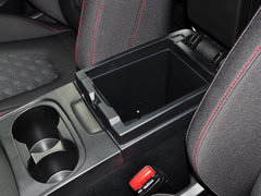 2015款 2.0L 自动 舒适型 5座