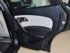 2015款 2.0L 自动 舒适型 5座