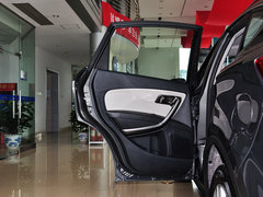 2015款 2.0L 自动 舒适型 5座