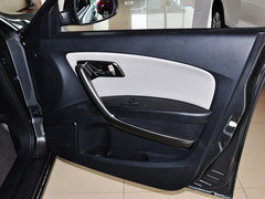 2015款 2.0L 自动 舒适型 5座