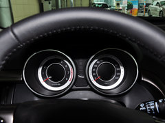 2015款 2.0L 自动 舒适型 5座
