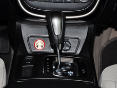 2015款 2.0L 自动 舒适型 5座