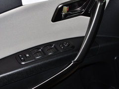 2015款 2.0L 自动 舒适型 5座