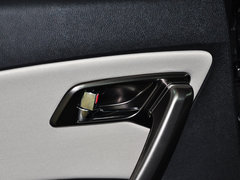 2015款 2.0L 自动 舒适型 5座