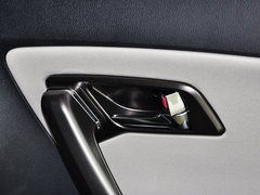 2015款 2.0L 自动 舒适型 5座