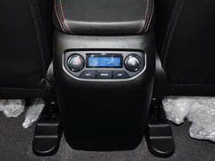 2014款 2.4L 手动 四驱尊贵型 7座
