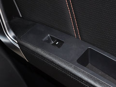 2014款 2.4L 手动 四驱尊贵型 7座