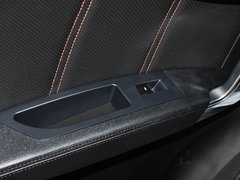 2014款 2.4L 手动 四驱尊贵型 7座