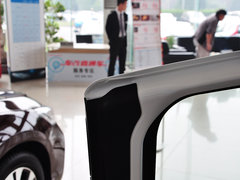 2015款 1.8L CVT 两驱豪华型 5座