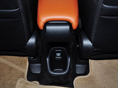 2015款 1.8L CVT 两驱豪华型 5座