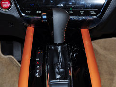 2015款 1.8L CVT 两驱豪华型 5座