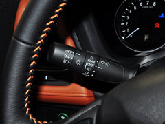 2015款 1.8L CVT 两驱豪华型 5座