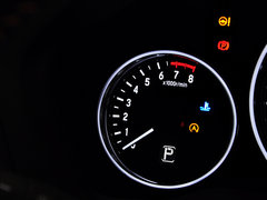 2015款 1.8L CVT 两驱豪华型 5座