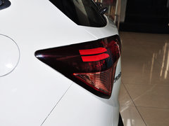 2015款 1.8L CVT 两驱豪华型 5座