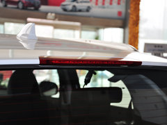 2015款 1.8L CVT 两驱豪华型 5座