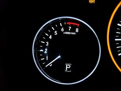 2015款 1.8L CVT 两驱豪华型 5座