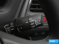 2015款 1.8L CVT 两驱豪华型 5座