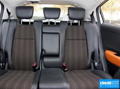 2015款 1.8L CVT 两驱豪华型 5座