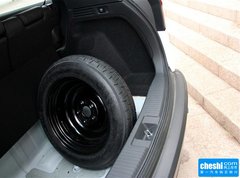 2015款 1.8L CVT 两驱豪华型 5座
