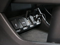 2015款 1.8L CVT 两驱豪华型 5座