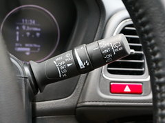 2015款 1.8L CVT 两驱豪华型 5座