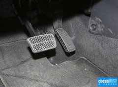 2015款 1.8L CVT 两驱精英型 5座