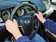 2015款 1.4T 手動 兩驅(qū)都市進取型 5座