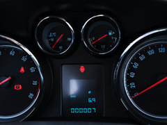 2015款 1.4T 手動 兩驅(qū)都市進取型 5座