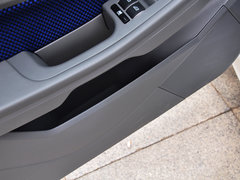 2014款 两厢经典 1.8L 自动 酷白典藏版