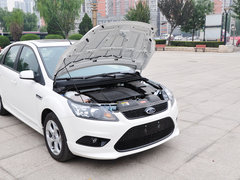 2014款 两厢经典 1.8L 自动 酷白典藏版