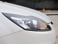 2014款 两厢经典 1.8L 自动 酷白典藏版