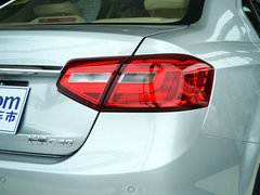 2015款 1.5L 手动 豪华型