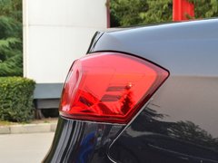 2015款 1.5L 手动 豪华型