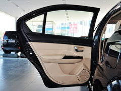2015款 1.5L 手动 豪华型