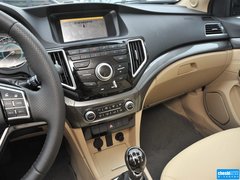 2015款 1.5L 手动 豪华型