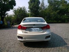 2015款 1.6L 自动 尊享型