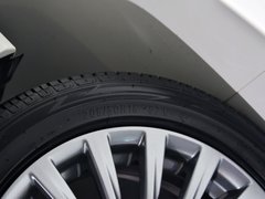 2015款 1.6L 自动 尊享型