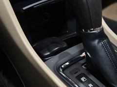 2015款 1.6L 自动 尊享型