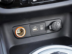 2015款 2.0L 自动 两驱版Premium 5座