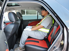 2015款 2.4L 手动 两驱精英版 5座