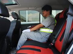 2015款 2.4L 手动 两驱精英版 5座