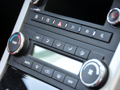 2015款 2.4L 手动 两驱精英版 5座