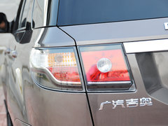 2015款 2.4L 手动 两驱精英版 5座